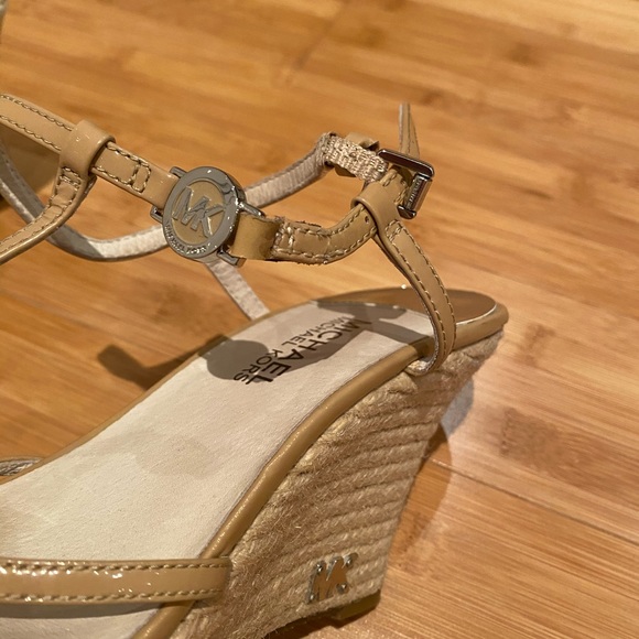 Michael Kors heels - Picture 3 of 4